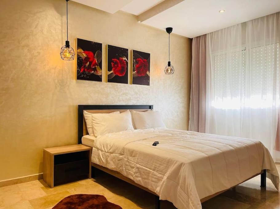 Apartamento A 2 Minutes De Casa Finance City, Avec 2 *